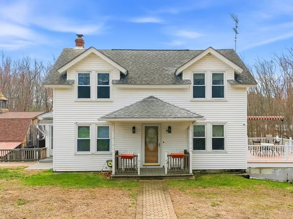 40 Providence St, Uxbridge, MA 01569