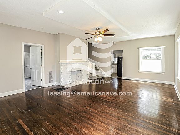 422673_003_living_room_2.jpg