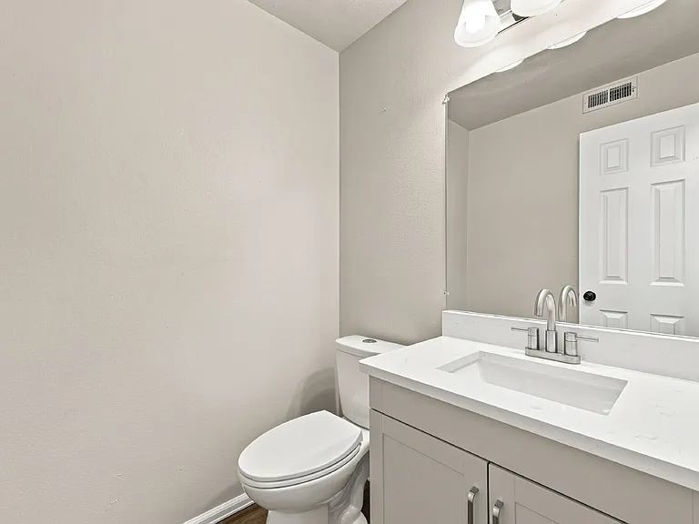 1302 Ride Ln — Photo 9