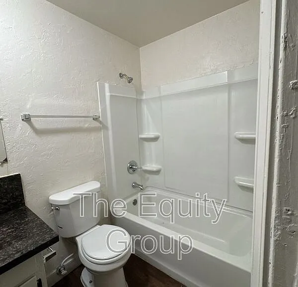 352 S Blackstone St #11 — Photo 6
