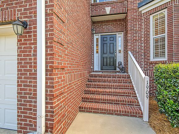 3rd image of 1909 Palmetto Isle Dr