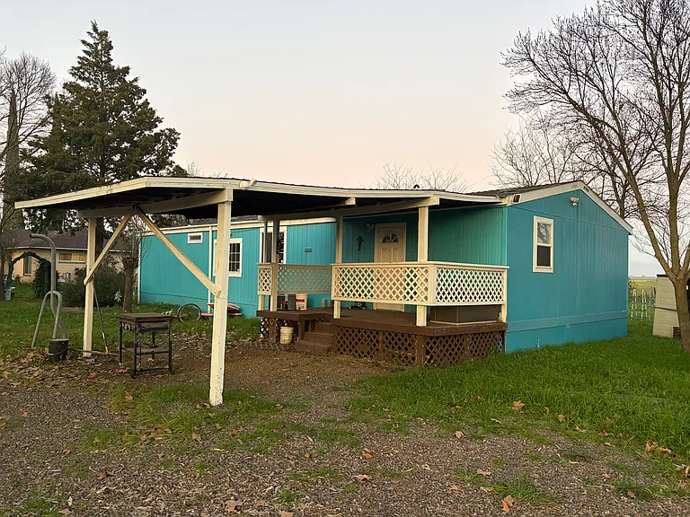 14588 Hamilton Nord Cana Hwy #B — Photo 2