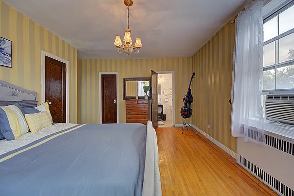 Sold by Landmarc Group | media 78