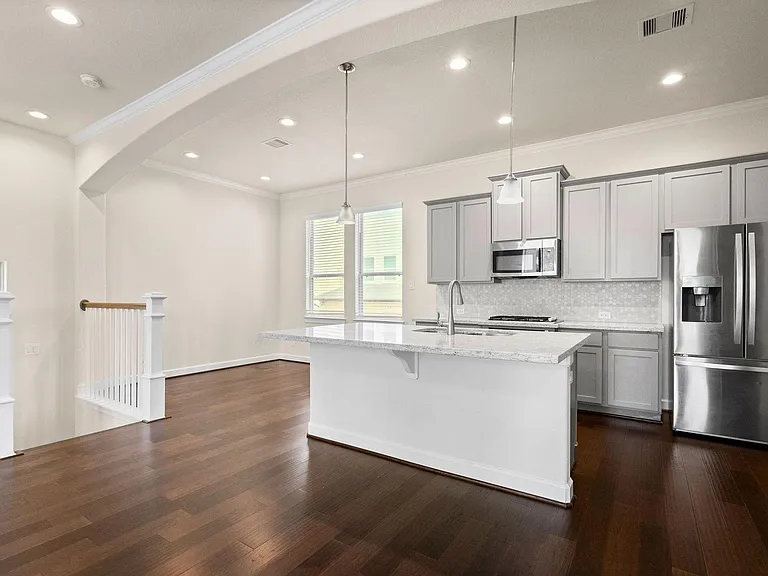 2021 Cambridge Heights Pl — Photo 11