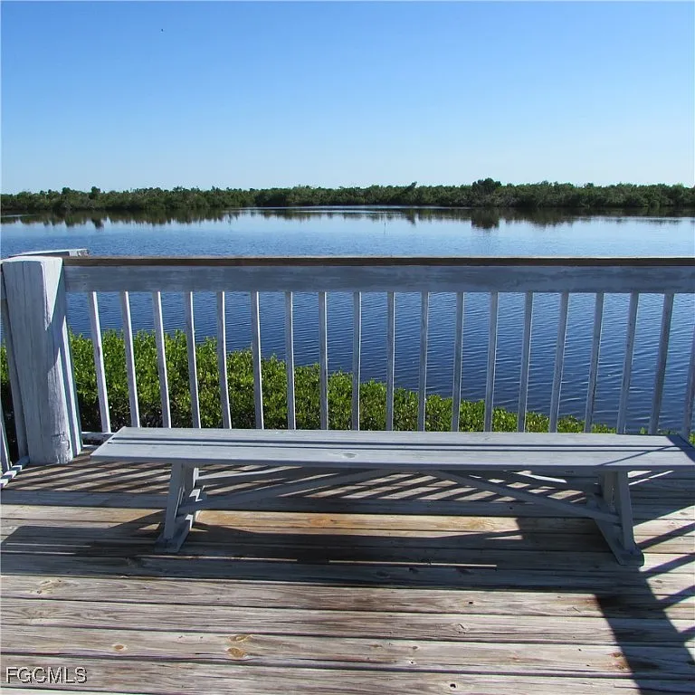 2 bed, 2.5 bath, 1082 sqft, $2,300 — Photo 4