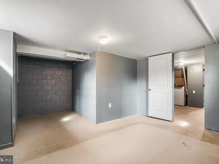 6212 Carters Ln — Photo 32