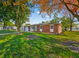 656 Berkshire Dr, Seymour, IN 47274