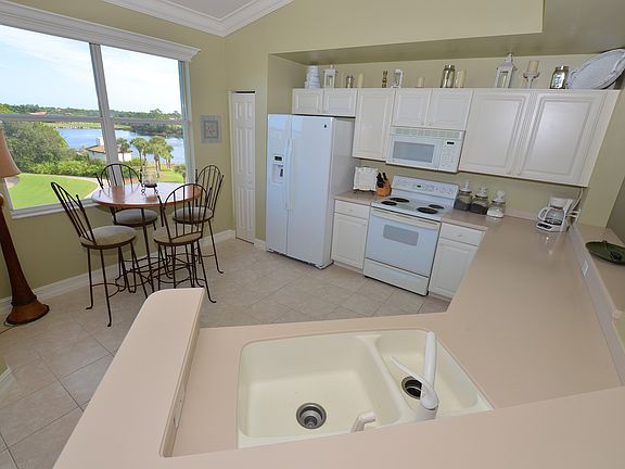5th image of 4670 Turnberry Lake Dr Unit 402