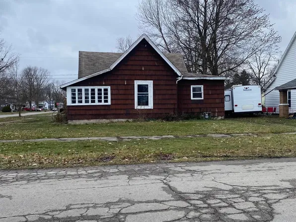 302 W Race St, Portland, IN 47371
