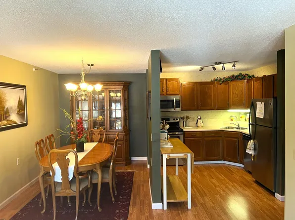 4400 36th Ave N APT 334, Robbinsdale, MN 55422