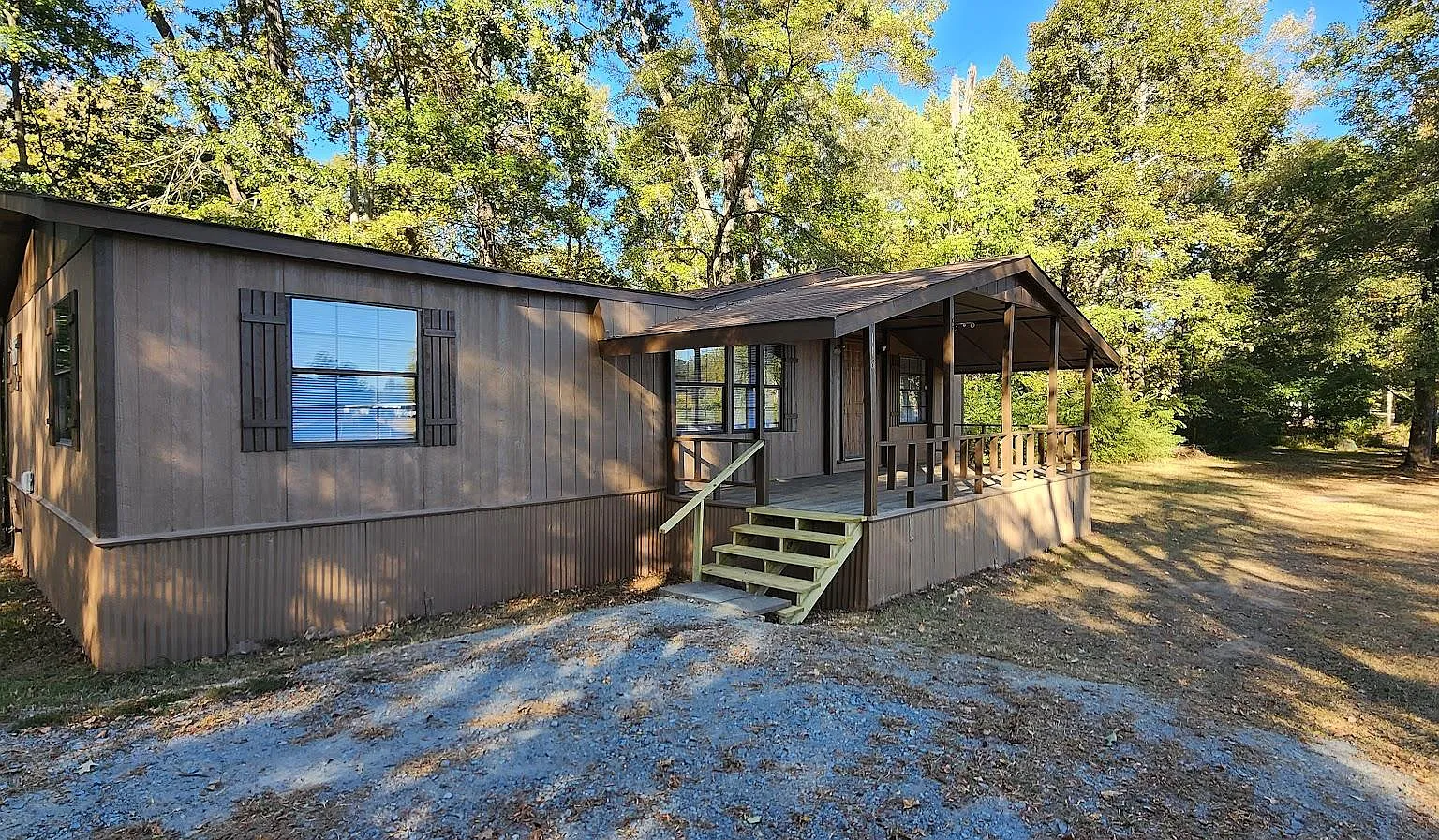 3 bed, 1300 sqft, $1,200 — Photo 1