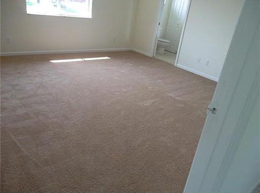 4th image of 903 S 12th