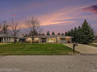 55689 Nocturne Ct, Shelby Township, MI 48316