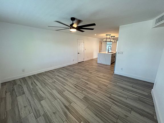 4th image of 3507 E Claire Dr