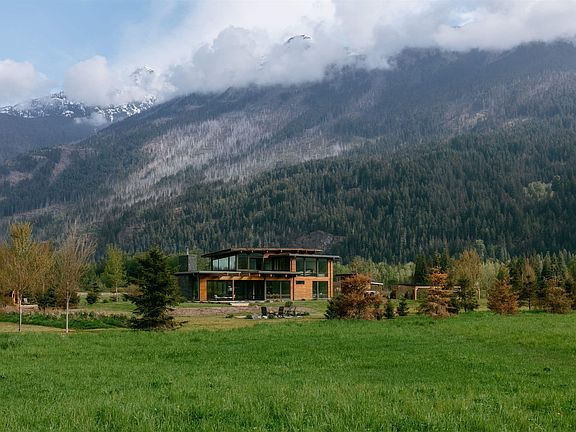 3rd image of 9209 Pemberton Meadows Rd
