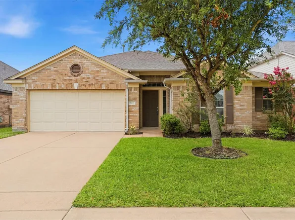 5211 Cayenne Ln, Baytown, TX 77521
