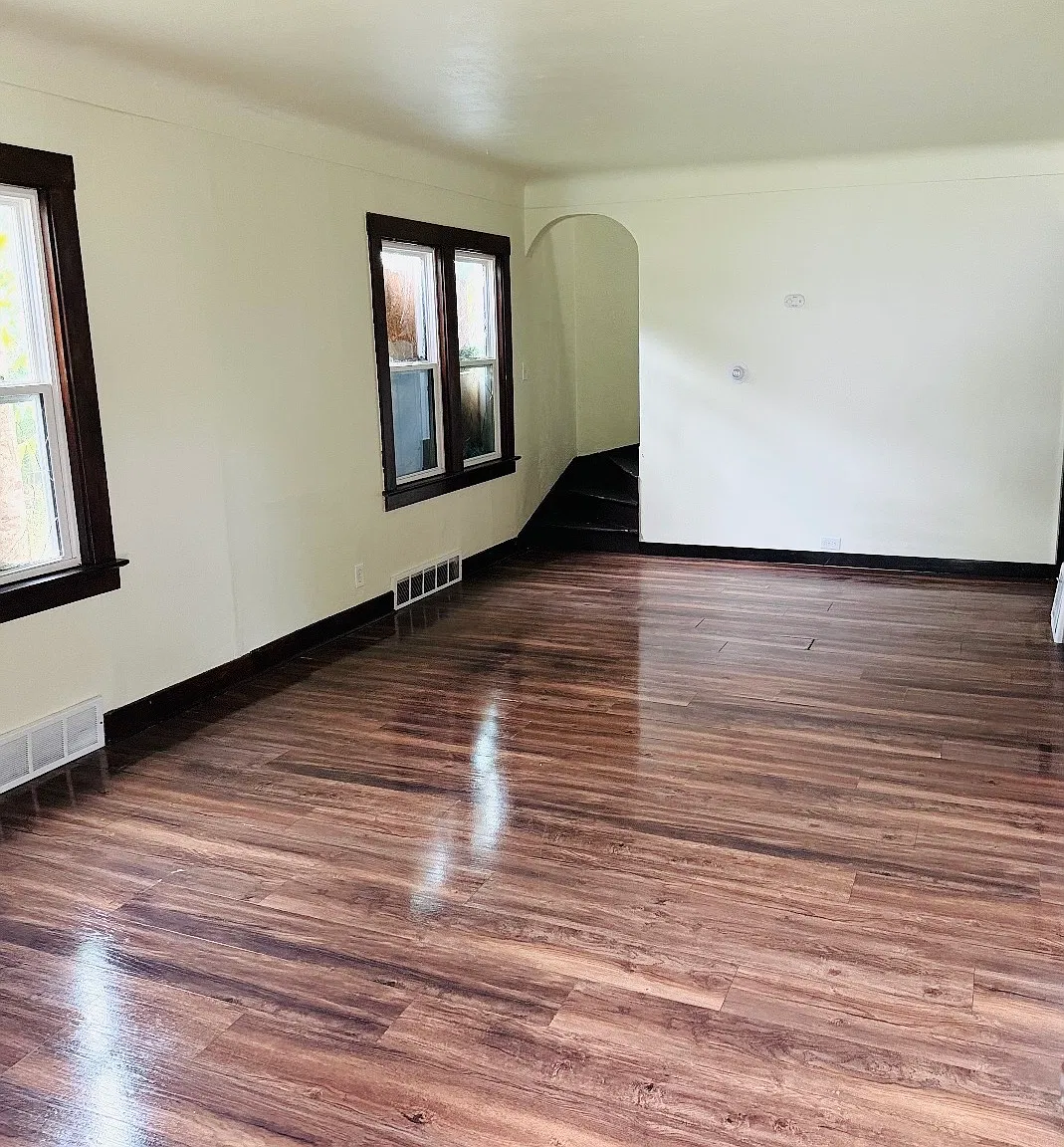 925 Cottage Grove Avenue - 1 — Photo 2