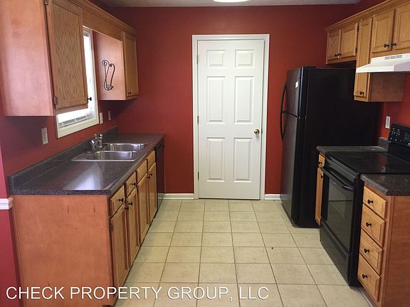 2nd image of 2008 Hearthside Cir