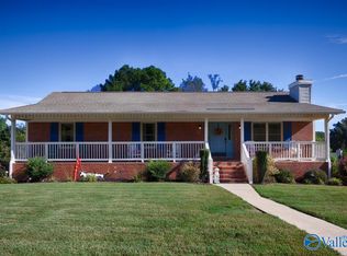 115 Season Ln, Huntsville, AL 35811