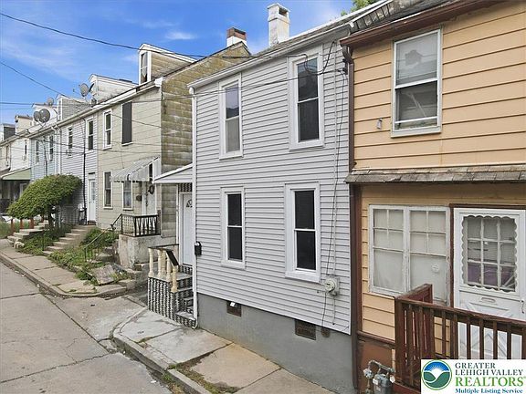 3rd image of 941 W Pine St