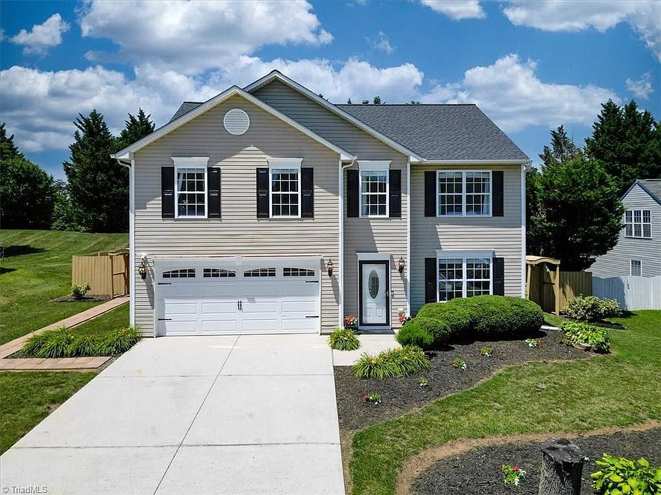 1st image of 8009 Hill N Dale Dr