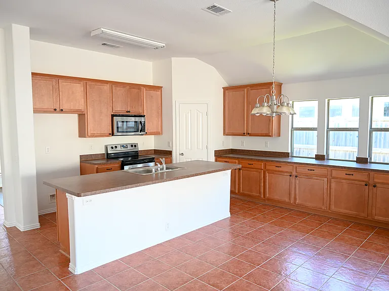 2204 Rockport Dr — Photo 23