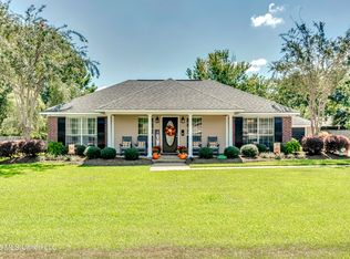 1112 3rd St SE, Magee, MS 39111