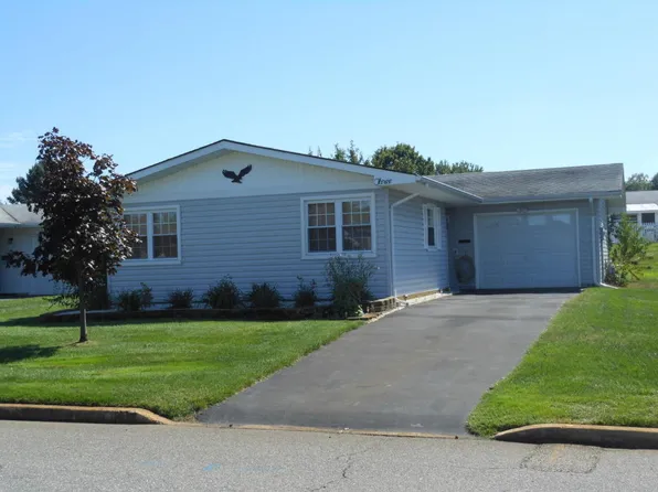 3 Markham Rd, Brick, NJ 08724