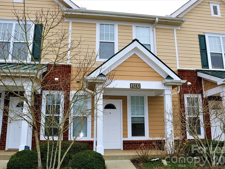 15232 Coventry Court Ln — Photo 1