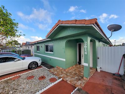 2614 W 71st Pl, Hialeah, FL, 33016