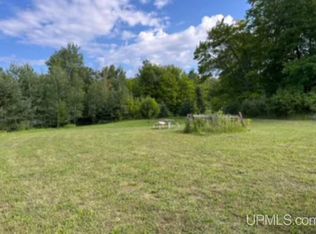 N6770 Connors Rd, Munising, MI 49862