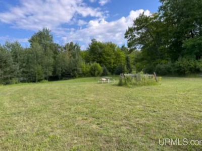 N6770 Connors Rd, Munising, MI, 49862