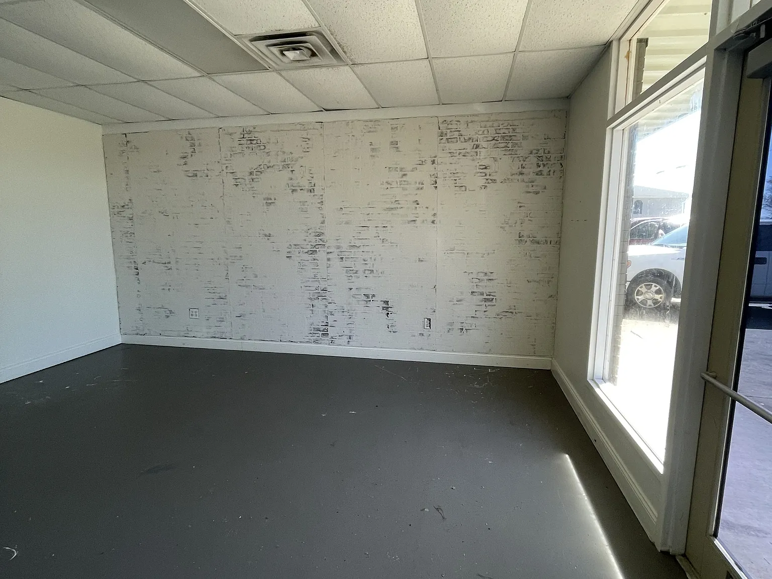 707 S Roland Road - 4 — Photo 4