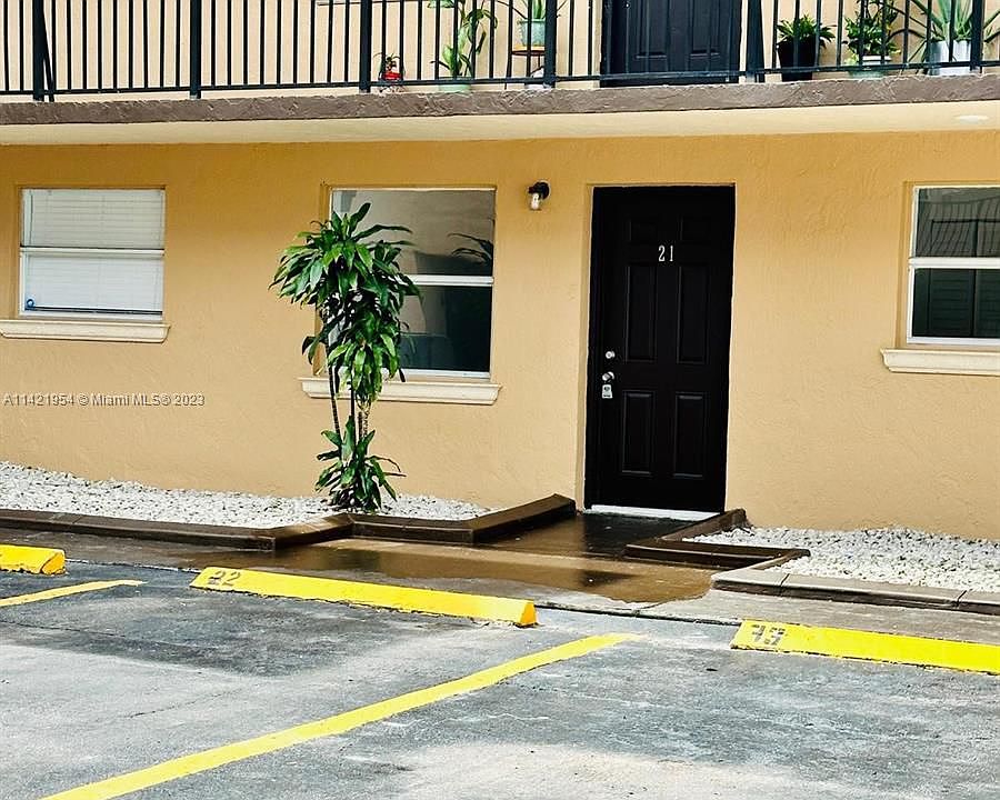 1st image of 5421 W 24th Ave APT 21