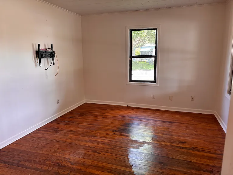 200 Gabriel St — Photo 16