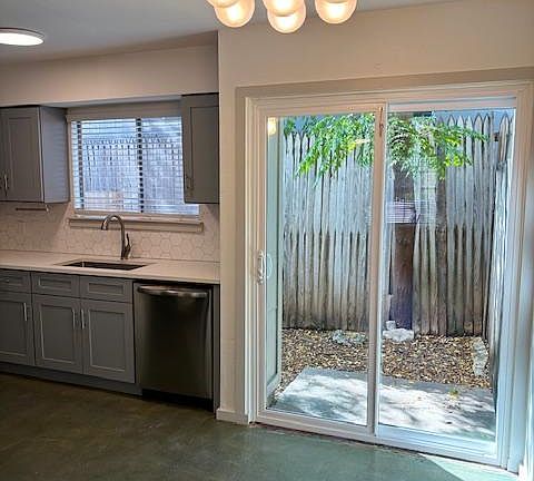 2nd image of 3004 S 1st St APT 104