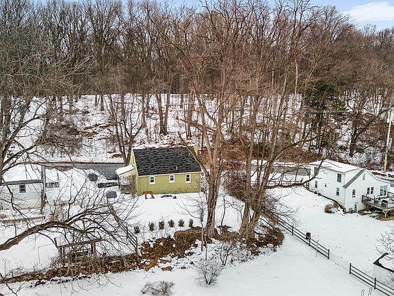 3rd image of 113 Creamery Rd