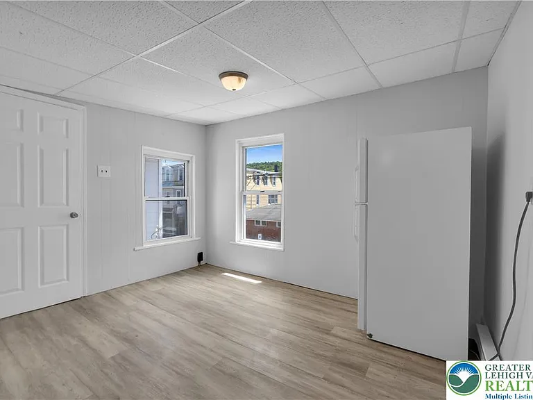 149 W Ridge St #2B — Photo 10