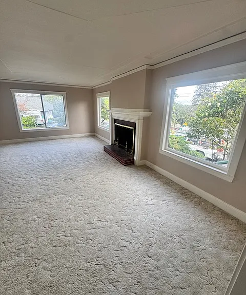365 Edwards St — Photo 2