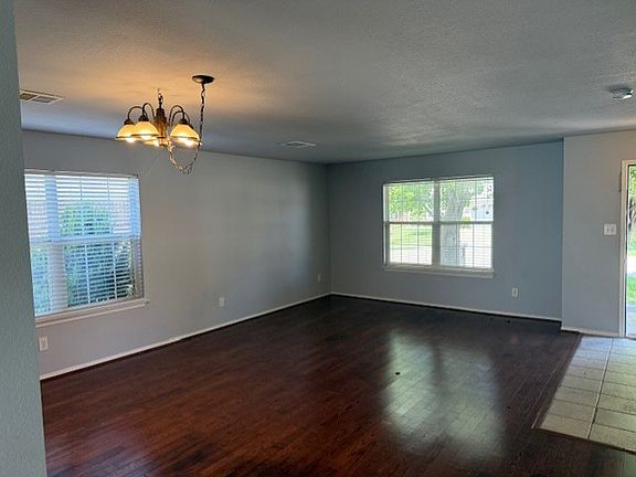 4th image of 9321 Bedford Ln