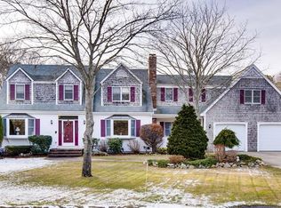 534 Marstons Ave, Cummaquid, MA 02637