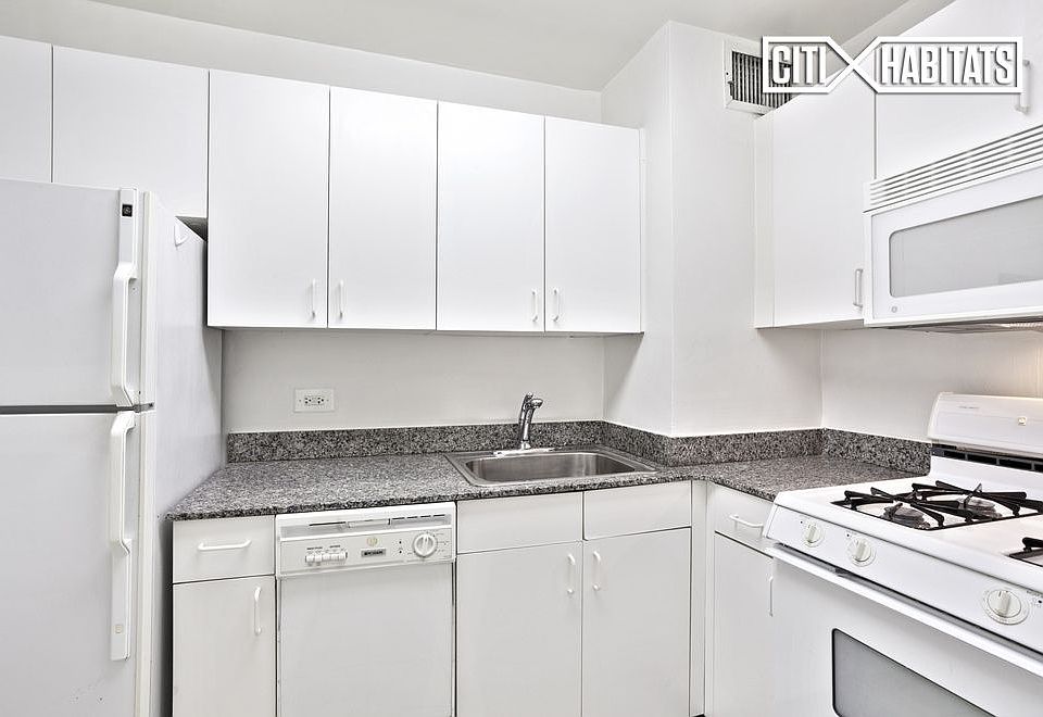 2nd image of 305 E 86th St APT 16AW