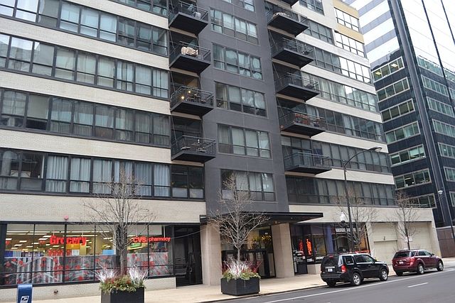 1st image of 130 S Canal St APT 725