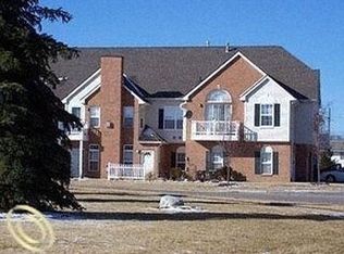 540 Olde English Cir, Howell, MI 48855