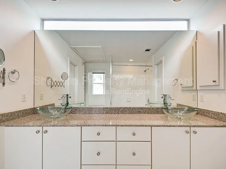 822 Ruthven St — Photo 14