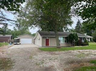 1423 Minnesota Rd, Port Huron, MI 48060