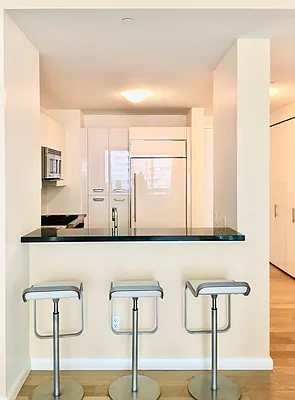 Rented by Compass | media 28