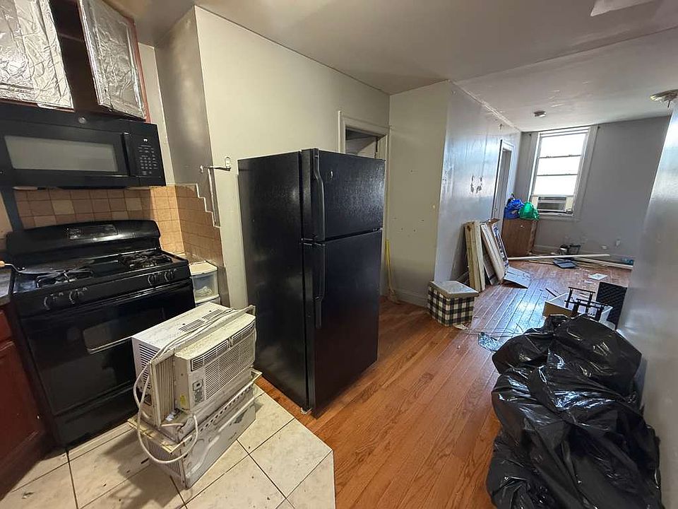 1st image of 6310-12 Broadway #35