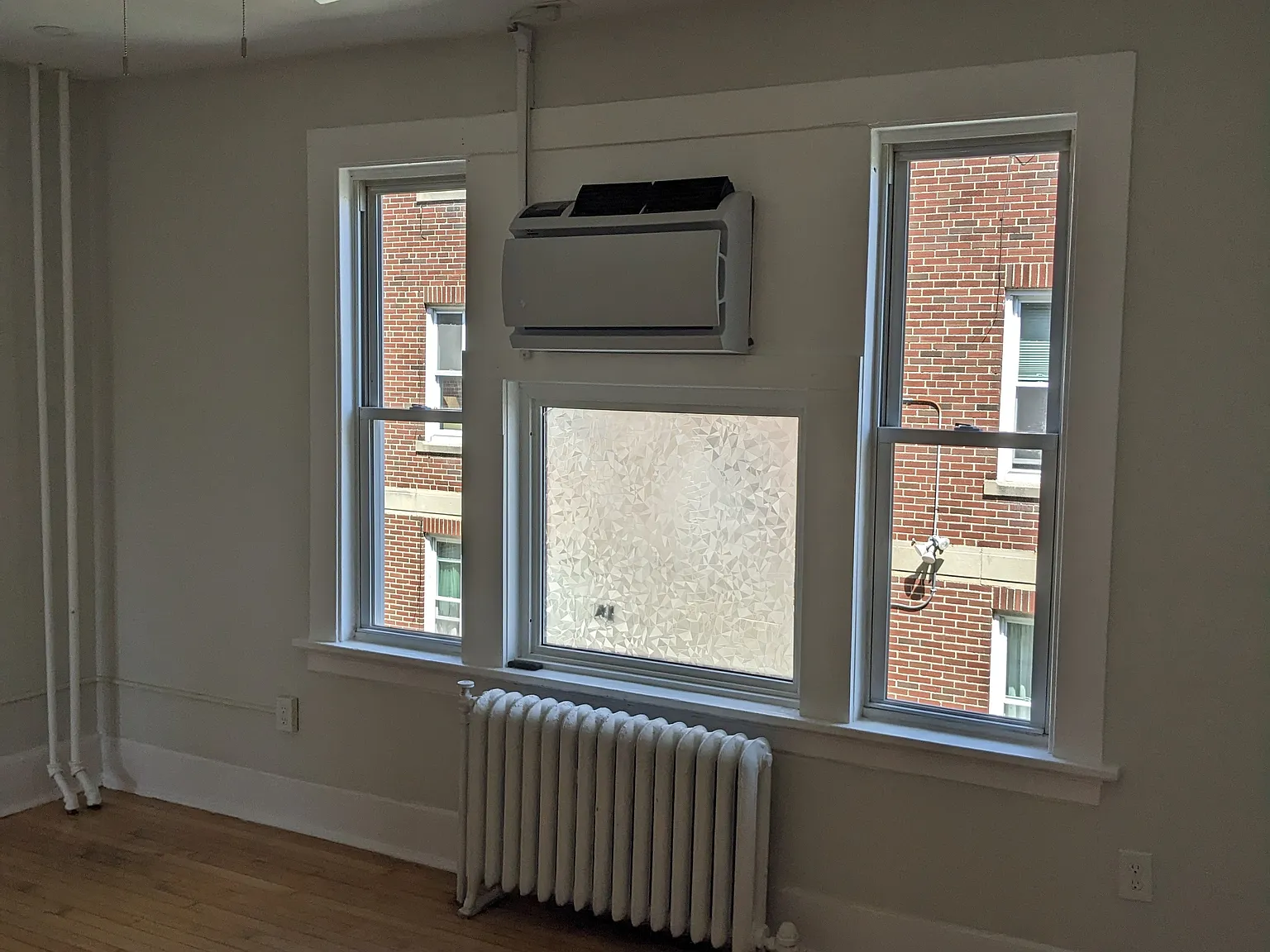 2 bed, 920 sqft, $2,000 — Photo 4
