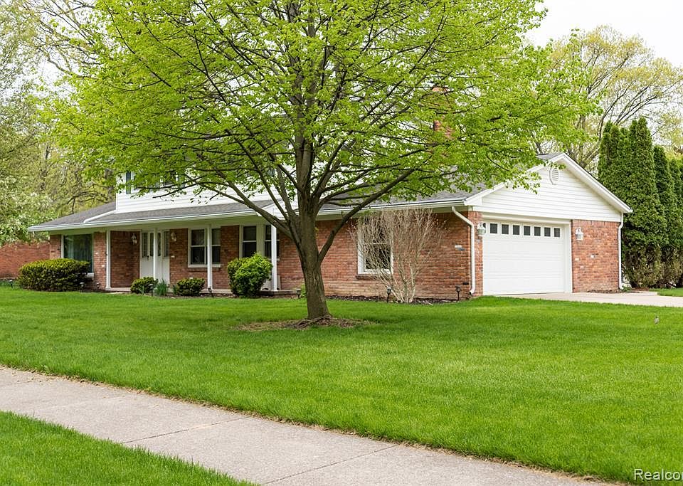 8475 Burning Bush Rd, Grosse Ile, MI 48138 Zillow